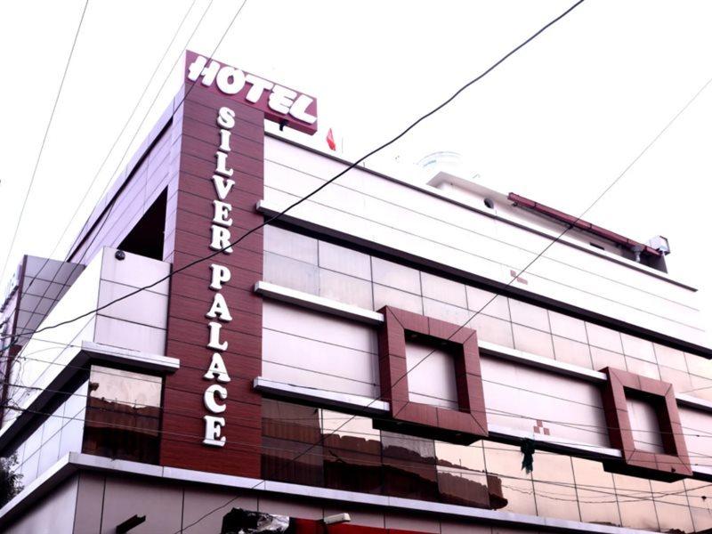 Hotel Silver Palace Haldwāni Exterior foto
